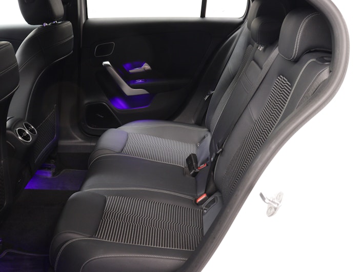 Vehicle image MERCEDES-BENZ A 180