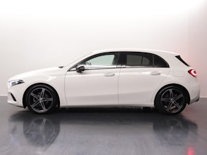 Vehicle image MERCEDES-BENZ A 180 Night Star