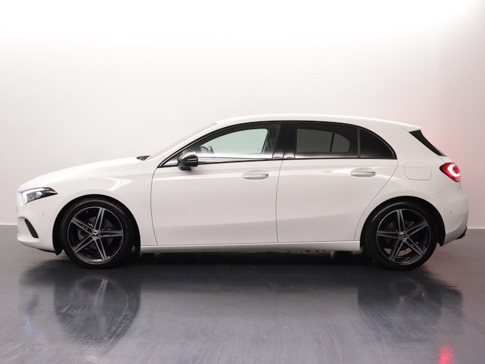 Vehicle image MERCEDES-BENZ A 180