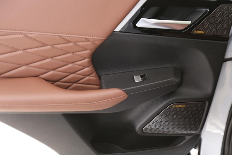 Vehicle image MITSUBISHI OUTLANDER