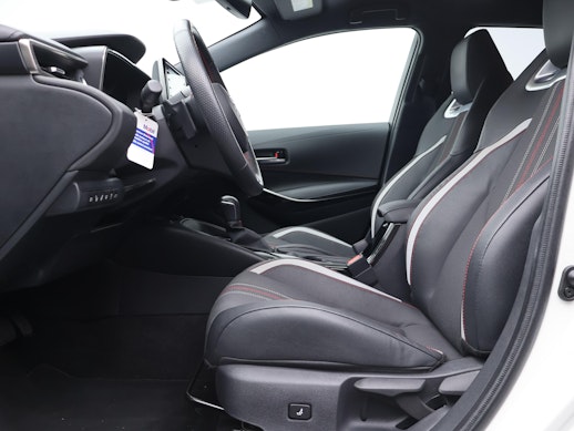TOYOTA Corolla Touring Sports 2.0 HSD GR-S 2