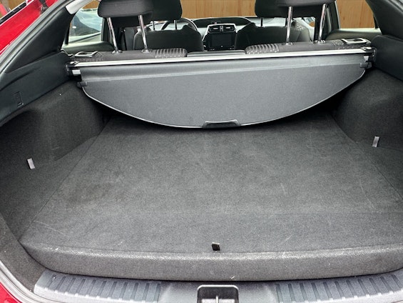 Vehicle image 13 Vehicle image 13