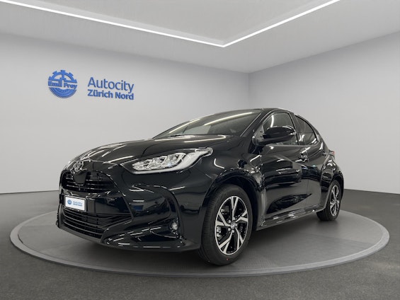 First vehicle image