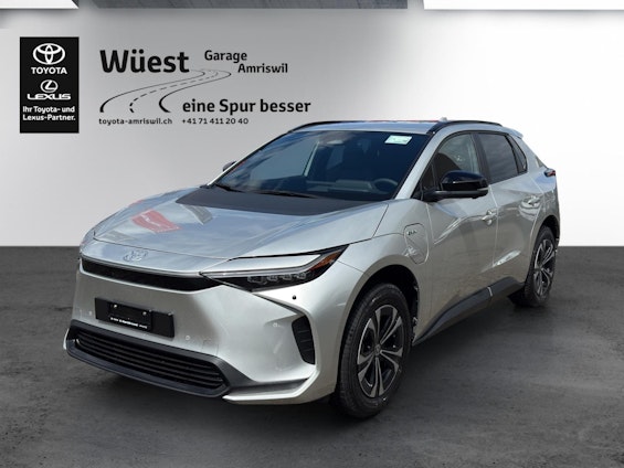 First vehicle image First vehicle image