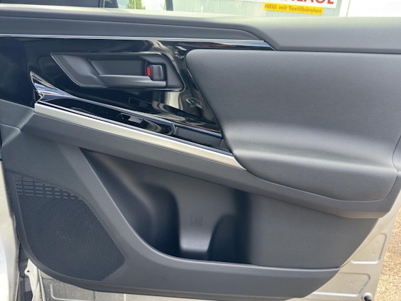 Vehicle image 15 Vehicle image 15