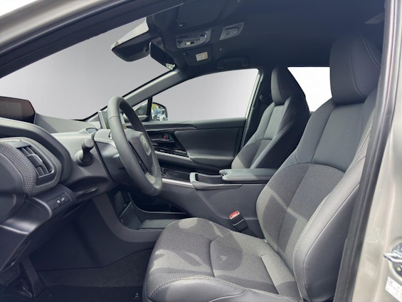 Vehicle image 8 Vehicle image 8