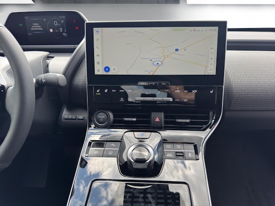 Vehicle image 16 Vehicle image 16