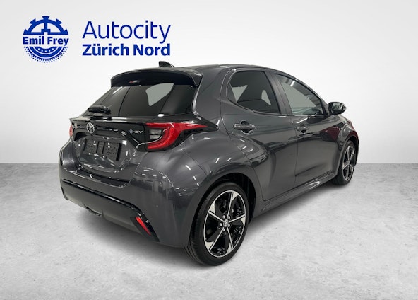 Vehicle image 4 Vehicle image 4