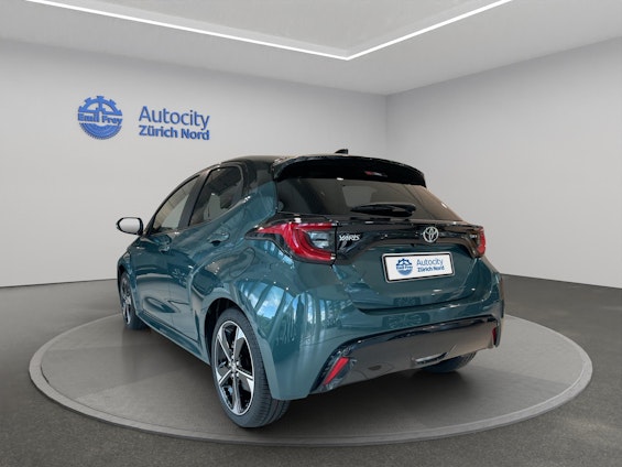 Vehicle image 6