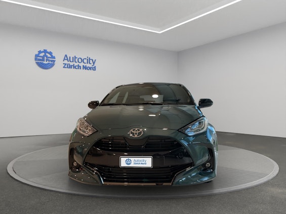Vehicle image 10