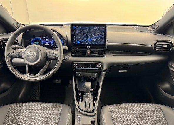 Vehicle image 6 Vehicle image 6