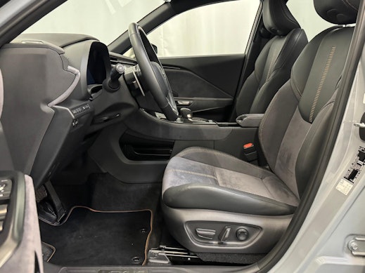 LEXUS LBX 1.5 Hybrid Cool AWD 2
