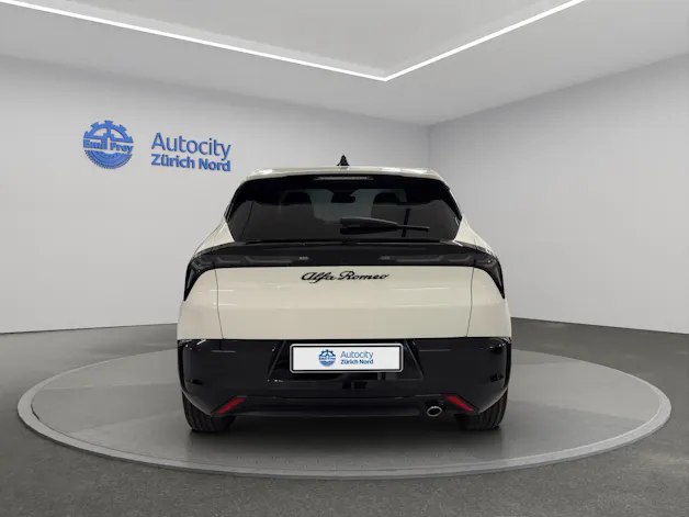 Alfa Romeo Junior 1.2 Ibrida Q4