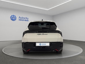 Vehicle image ALFA ROMEO Junior 1.2 Ibrida Q4