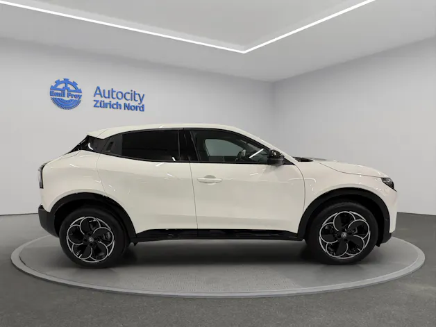 Alfa Romeo Junior 1.2 Ibrida Q4