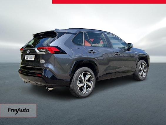 Vehicle image 3 Vehicle image 3