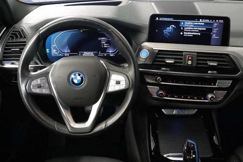 Vehicle image BMW iX3