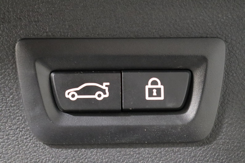 Vehicle image BMW iX3