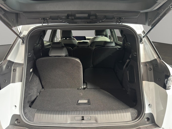 Vehicle image PEUGEOT 5008