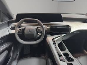 Vehicle image PEUGEOT 5008 1.2 Hybrid Allure Premium