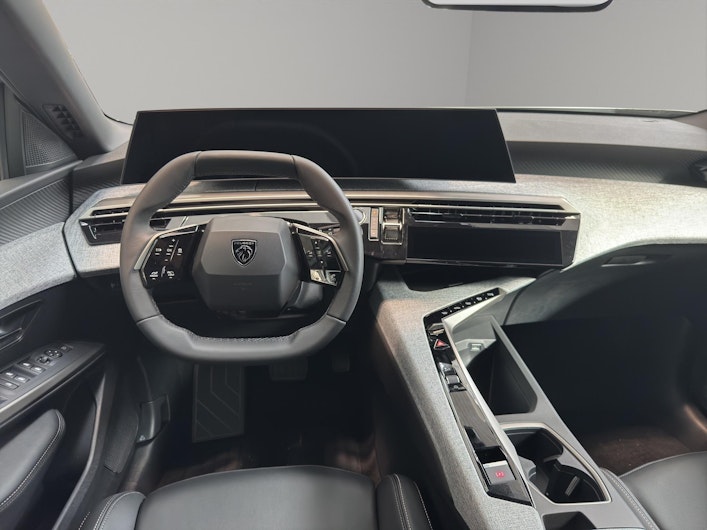 Vehicle image PEUGEOT 5008