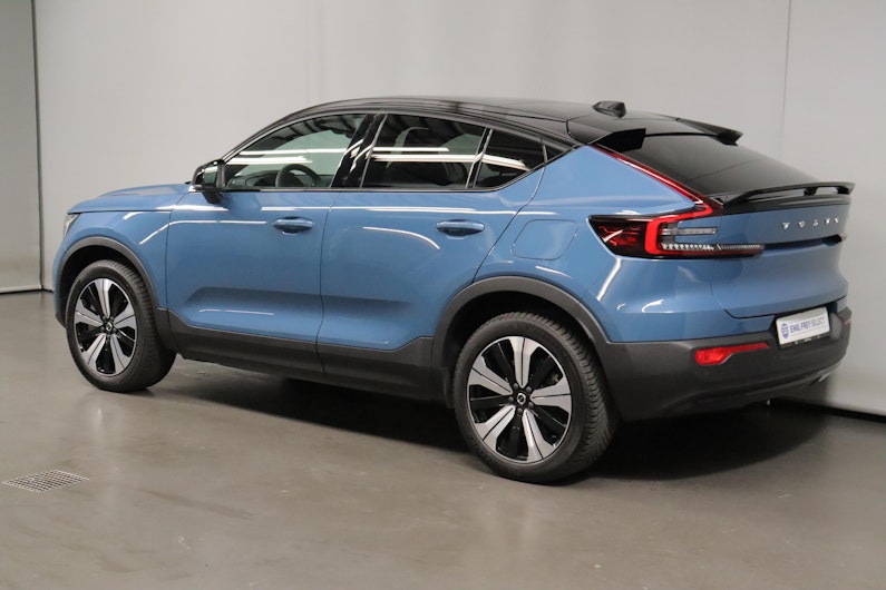 Vehicle image VOLVO C40