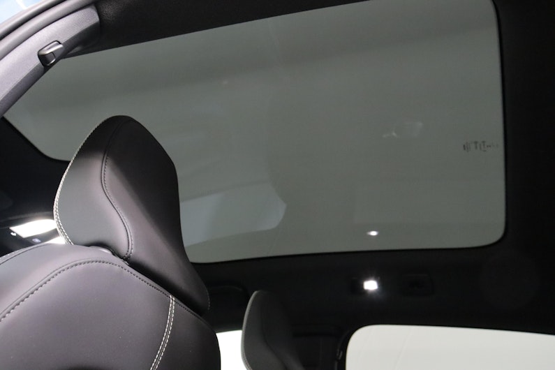 Vehicle image VOLVO C40