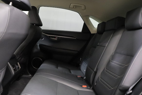 LEXUS NX 300h Excellence 3