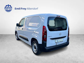 https://vehicle.imgix.net/3869804/a1ef1aa9-b428-41a8-9e50-1c75d4d80cb6.jpg