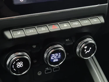 MITSUBISHI COLT 9