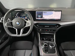 BMW 330i xDrive SAG Touring