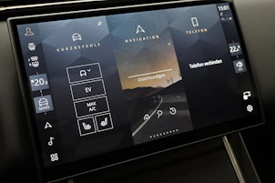 Vehicle image LAND ROVER Range Rover Velar 2.0 P400e Dynamic SE 2.99% Leasing Prestige Bonus CHF 10'000.-