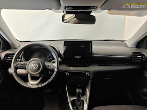 Vehicle image TOYOTA Yaris 1.5 VVT-i HSD Comfort - Ruote invernali incluse