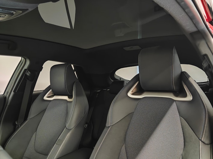 Vehicle image TOYOTA C-HR