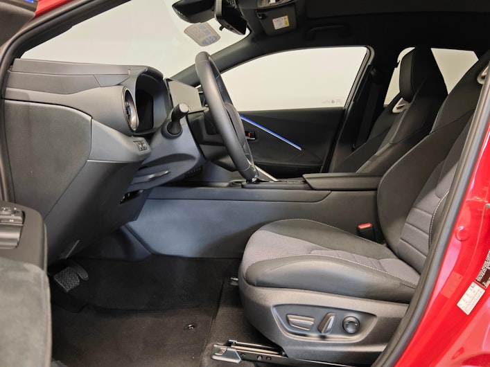 Vehicle image TOYOTA C-HR