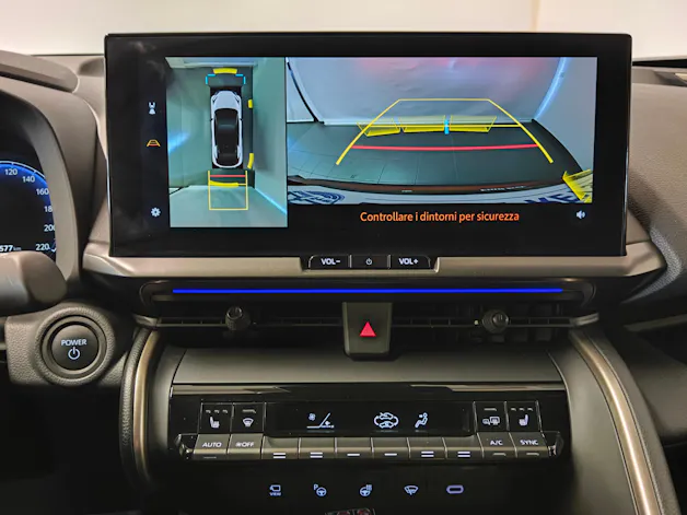 Toyota C-HR 2.0 PHEV Style - Ruote invernali & Servizi inclusi