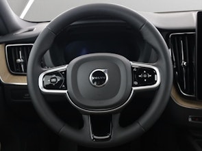 Vehicle image VOLVO XC60 2.0 T6 TE Plus Bright eAWD