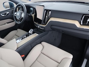 Vehicle image VOLVO XC60 2.0 T6 TE Plus Bright eAWD