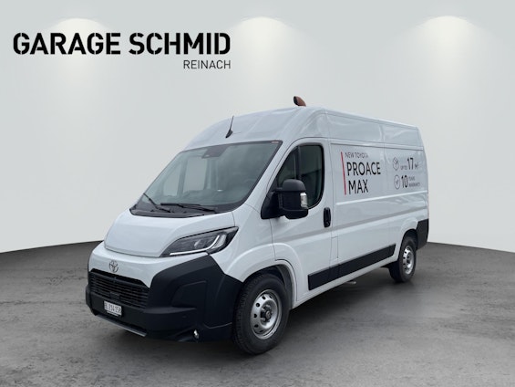 First vehicle image First vehicle image