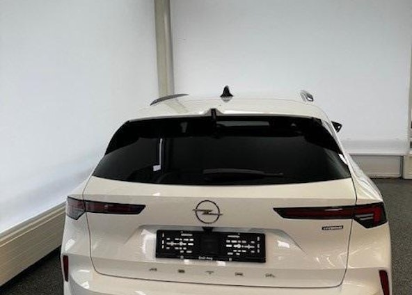 Vehicle image 3 Vehicle image 3