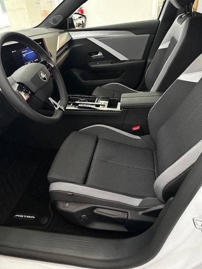 Vehicle image OPEL ASTRA