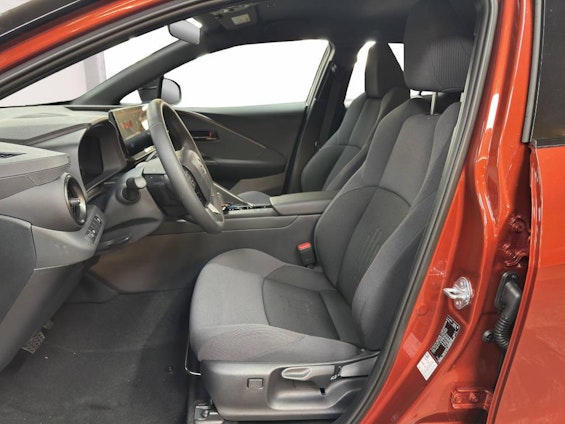 Vehicle image 8