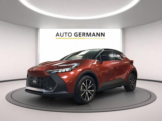 First vehicle image