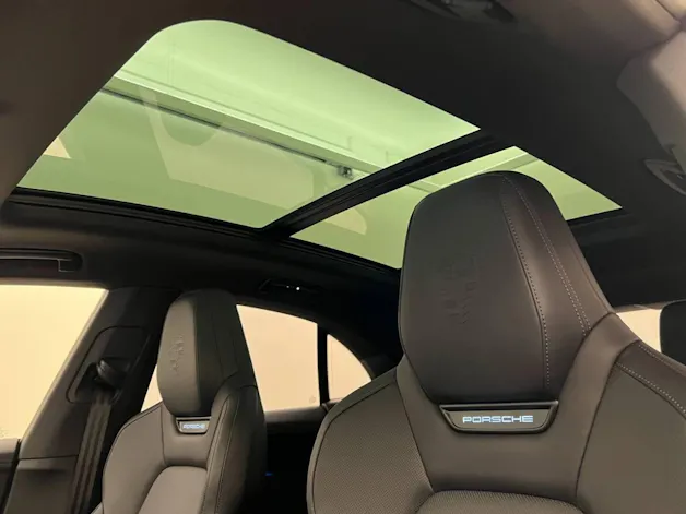 Porsche Macan 4