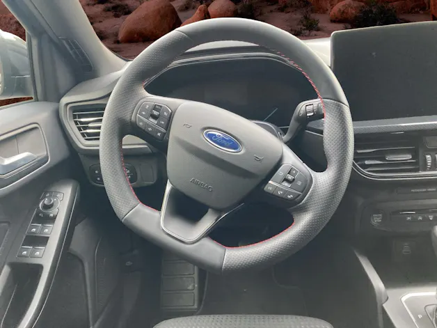 Ford Focus Station Wagon 1.0i EcoB Hybrid 155 ST-Line