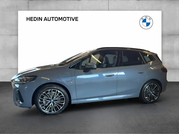 BMW 230e xDrive paddles Active Tourer
