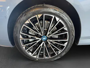 BMW 230e xDrive paddles Active Tourer