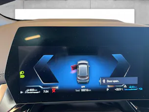 BMW 230e xDrive paddles Active Tourer