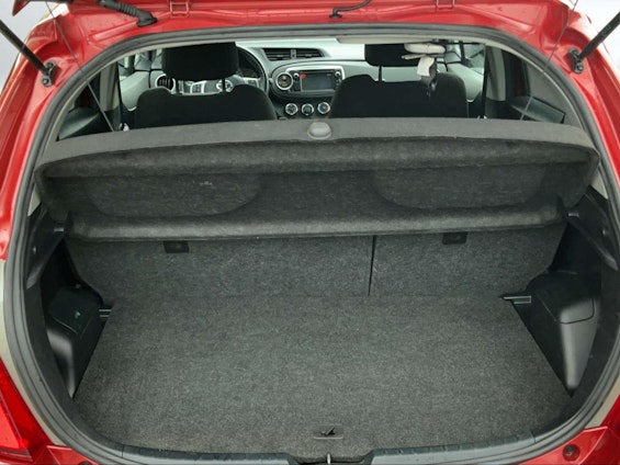 Vehicle image 23
