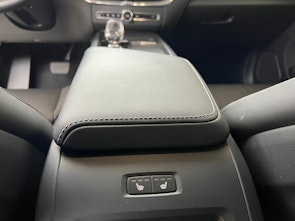 Vehicle image VOLVO XC60 2.0 T6 TE Plus Dark eAWD